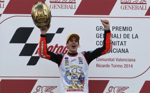 alex-marquez-celebra-titulo-campeon-del-mundo-moto3-1415535815836